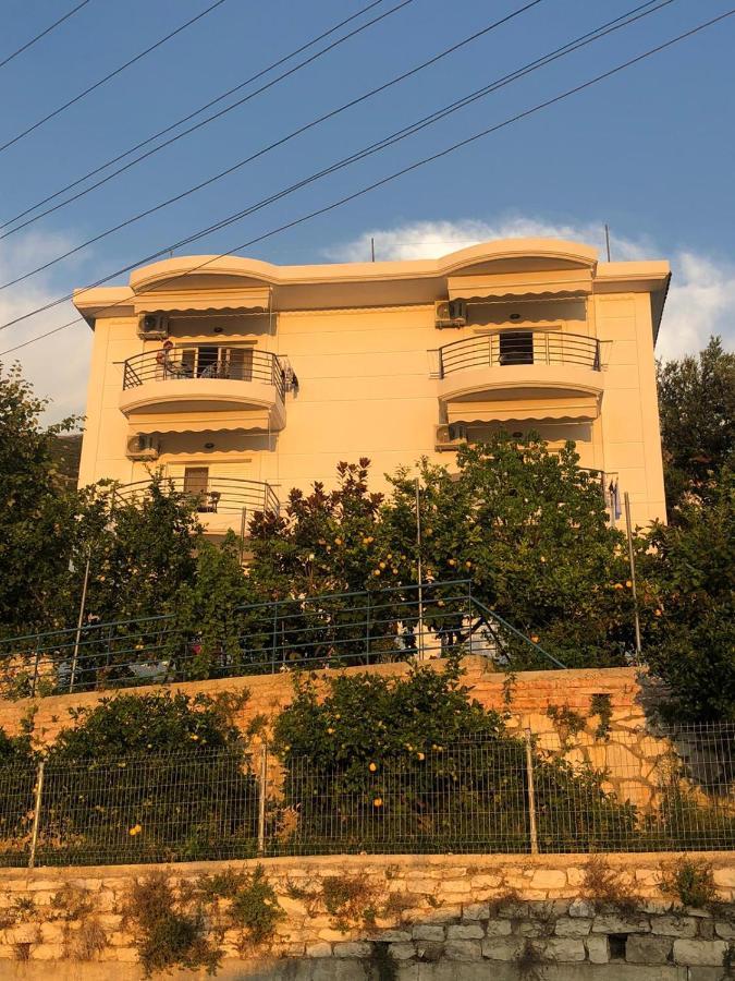 Apartments Vila Emiliano Borsh Exterior foto