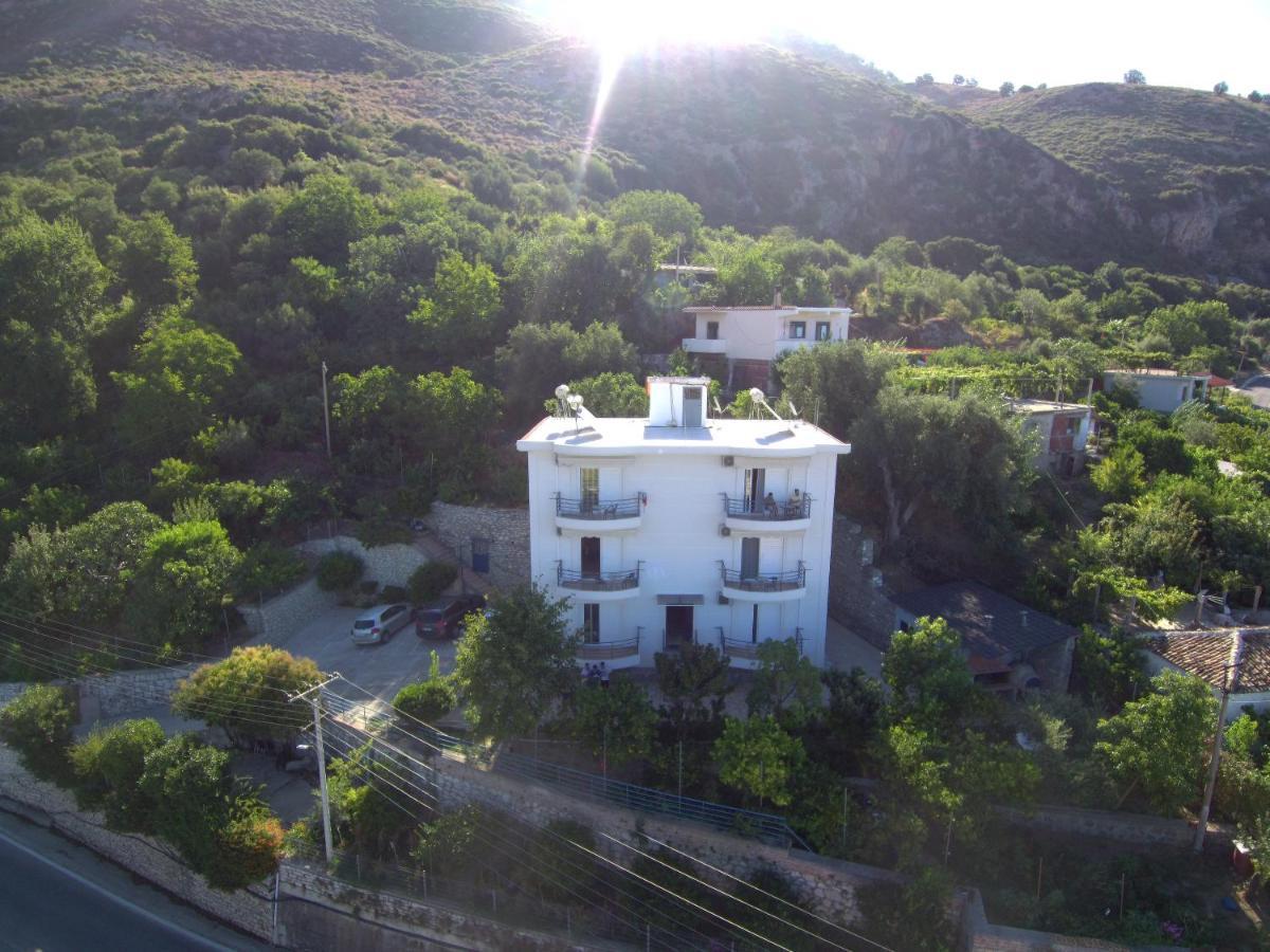 Apartments Vila Emiliano Borsh Exterior foto
